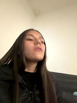 Snapshot of TaylorrHill chatting on January 9, 2026, 1:34 am TaylorrHill online show from January 9, 2026, 1:34 am