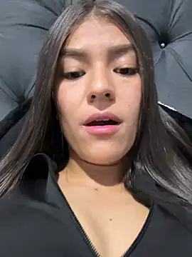 Snapshot of TaylorrHill chatting on January 13, 2026, 6:56 pm TaylorrHill online show from January 13, 2026, 6:56 pm