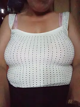 Snapshot of Agnes-baby chatting on June 12, 2026, 10:24 am Agnes-baby online show from June 12, 2026, 10:24 am