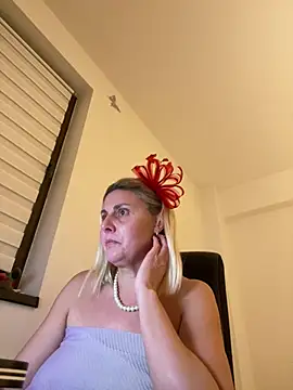 Amelia9798 online show from January 9, 2026, 7:21 pm