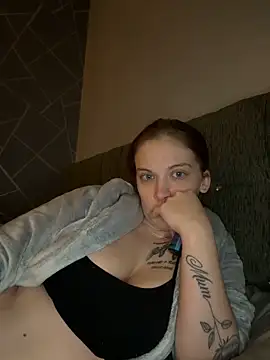 Snapshot of DarkdesireXoX chatting on February 23, 2026, 5:30 am DarkdesireXoX online show from February 23, 2026, 5:30 am