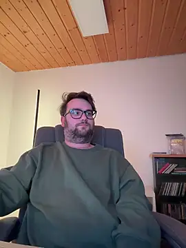 Dominic2295 online show from February 22, 2026, 7:44 am