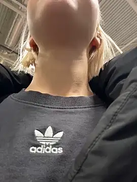 Snapshot of AshleyMur chatting on January 19, 2026, 4:16 am AshleyMur online show from January 19, 2026, 4:16 am