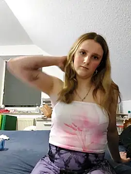 Snapshot of HotAlice69 chatting on February 26, 2026, 10:54 pm HotAlice69 online show from February 26, 2026, 10:54 pm