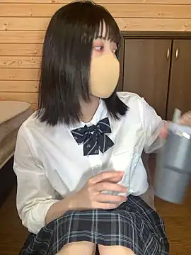 minami room online show from April 12, 2026, 5:54 am