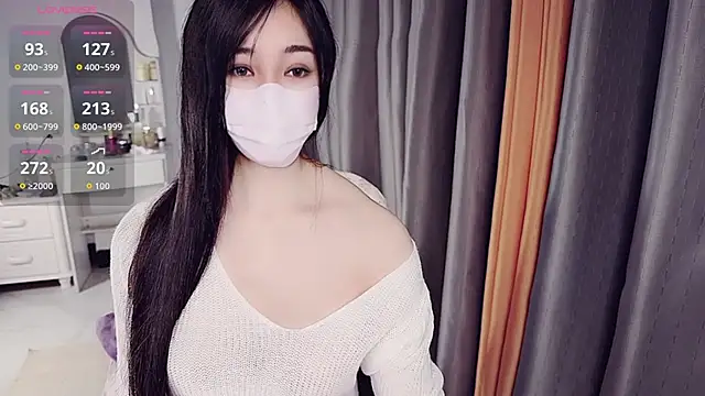 Snapshot of NolanMia chatting on February 13, 2026, 3:39 am NolanMia online show from February 13, 2026, 3:39 am