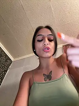 Evelin199 online show from June 12, 2026, 7:00 pm