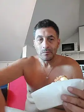 colosone online show from September 19, 2025, 1:15 pm