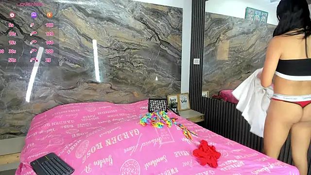 Skarleth queen online show from April 10, 2026, 8:05 pm