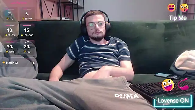 Snapshot of davidfrenchlove chatting on January 11, 2026, 11:50 am davidfrenchlove online show from January 11, 2026, 11:50 am