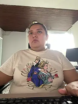 cutiepeach   online show from January 12, 2026, 1:18 pm