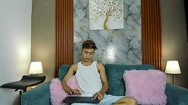 AVENGER BOYS2026 online show from March 2, 2026, 7:32 pm