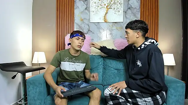 AVENGER BOYS2026 online show from February 18, 2026, 7:43 pm