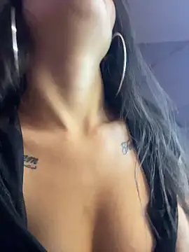 Michelle ec online show from April 16, 2026, 9:39 pm