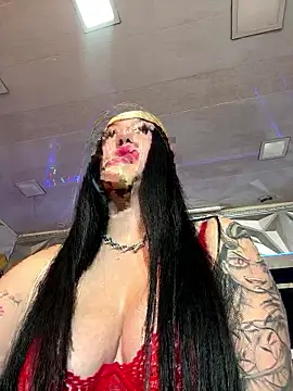 JulietthaLi online show from January 6, 2026, 3:43 am