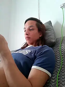 ofjuliaa online show from February 19, 2026, 7:33 pm