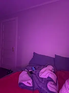 Snapshot of selenedijon chatting on January 6, 2026, 10:19 am selenedijon online show from January 6, 2026, 10:19 am