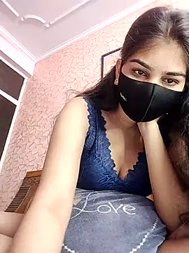 Snapshot of babydoll7172 chatting on February 4, 2026, 1:33 am babydoll7172 online show from February 4, 2026, 1:33 am