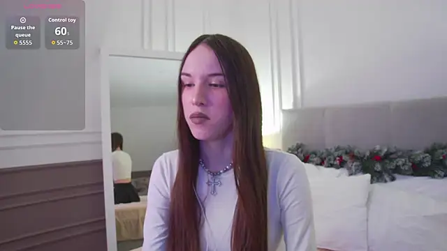 AureliaRosse online show from January 6, 2026, 1:48 pm