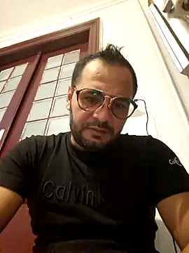 julian-112 online show from January 9, 2026, 10:28 pm