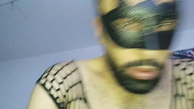 Snapshot of Moh_197 chatting on February 21, 2026, 9:39 pm Moh 197 online show from February 21, 2026, 9:39 pm