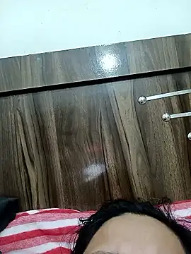 piryasharma005 online show from January 13, 2026, 12:31 pm