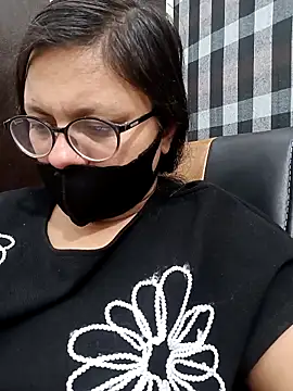 piryasharma005 online show from March 6, 2026, 11:33 pm