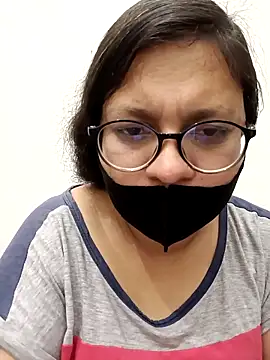 piryasharma005 online show from March 5, 2026, 11:07 am