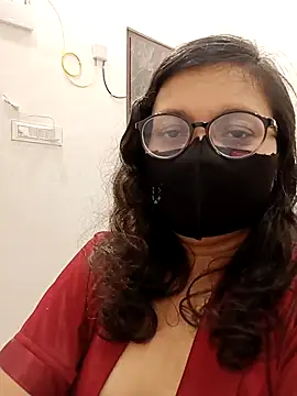 piryasharma005 online show from January 14, 2026, 12:36 am