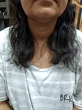 piryasharma005 online show from March 11, 2026, 7:52 pm