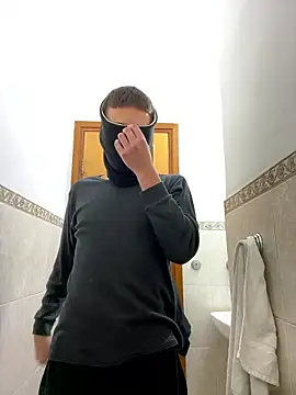 petiteyanel online show from January 12, 2026, 10:58 pm