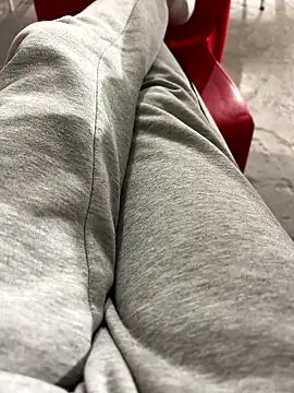 petiteyanel online show from January 15, 2026, 12:14 am