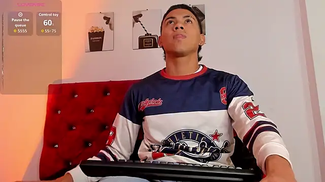 Snapshot of Liamsubtle01 chatting on January 15, 2026, 5:05 pm Liamsubtle01 online show from January 15, 2026, 5:05 pm