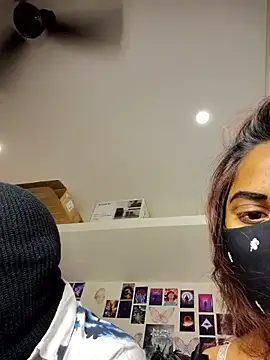 Hot couples 23 online show from January 14, 2026, 8:12 pm