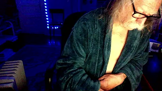 LickYourYoni online show from April 5, 2026, 1:29 pm