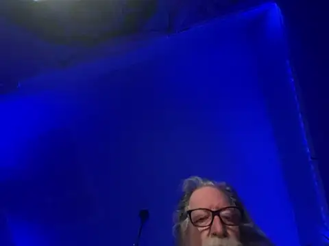 Snapshot of LickYourYoni chatting on February 11, 2026, 2:17 pm LickYourYoni online show from February 11, 2026, 2:17 pm