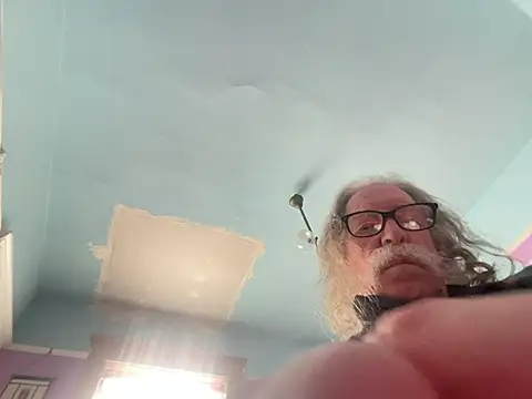 Snapshot of LickYourYoni chatting on February 19, 2026, 8:39 pm LickYourYoni online show from February 19, 2026, 8:39 pm