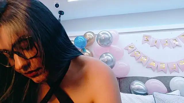 AlmaRose  online show from March 28, 2026, 12:28 pm