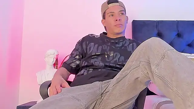 Snapshot of Marcus_Moreno chatting on February 20, 2026, 8:44 pm Marcus Moreno online show from February 20, 2026, 8:44 pm