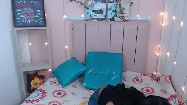 Snapshot of carina_lopez707rs chatting on January 8, 2026, 2:34 pm carina lopez707rs online show from January 8, 2026, 2:34 pm