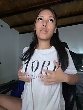 Kitty20205 online show from March 13, 2026, 3:11 am