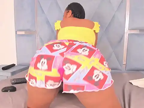 sweetdesireasm online show from January 11, 2026, 8:05 pm