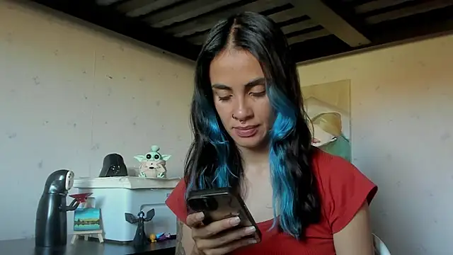 Snapshot of azula_lillet chatting on June 15, 2026, 4:39 pm azula lillet online show from June 15, 2026, 4:39 pm