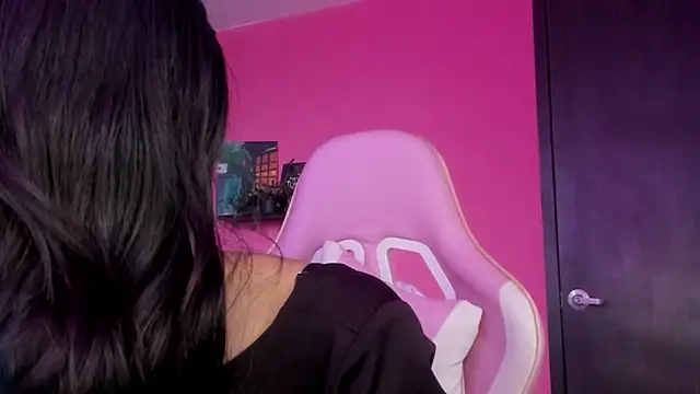 azula lillet online show from April 10, 2026, 9:11 pm