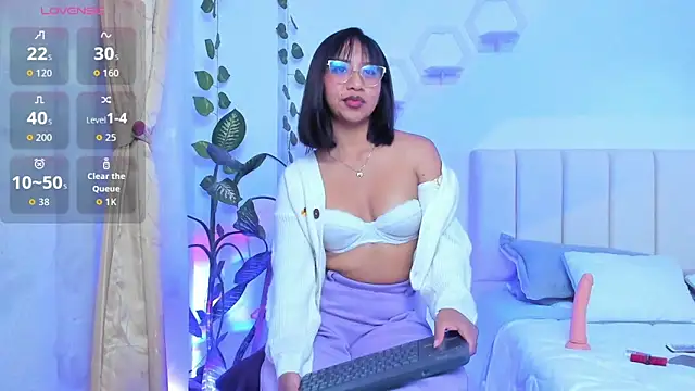 Snapshot of emily7_ chatting on February 21, 2026, 8:55 pm emily7 online show from February 21, 2026, 8:55 pm