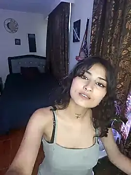 Snapshot of Lili_clan10 chatting on January 13, 2026, 10:24 pm Lili clan10 online show from January 13, 2026, 10:24 pm