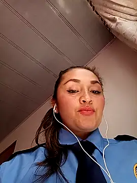 Snapshot of Alejandra_N chatting on February 20, 2026, 5:59 pm Alejandra N online show from February 20, 2026, 5:59 pm