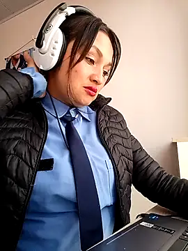 Alejandra N online show from March 4, 2026, 2:03 pm