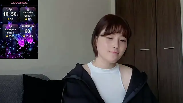 isshiki00 online show from March 1, 2026, 4:12 am