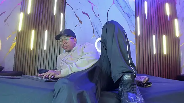 Snapshot of ThiagoBerry chatting on February 4, 2026, 10:32 am ThiagoBerry online show from February 4, 2026, 10:32 am